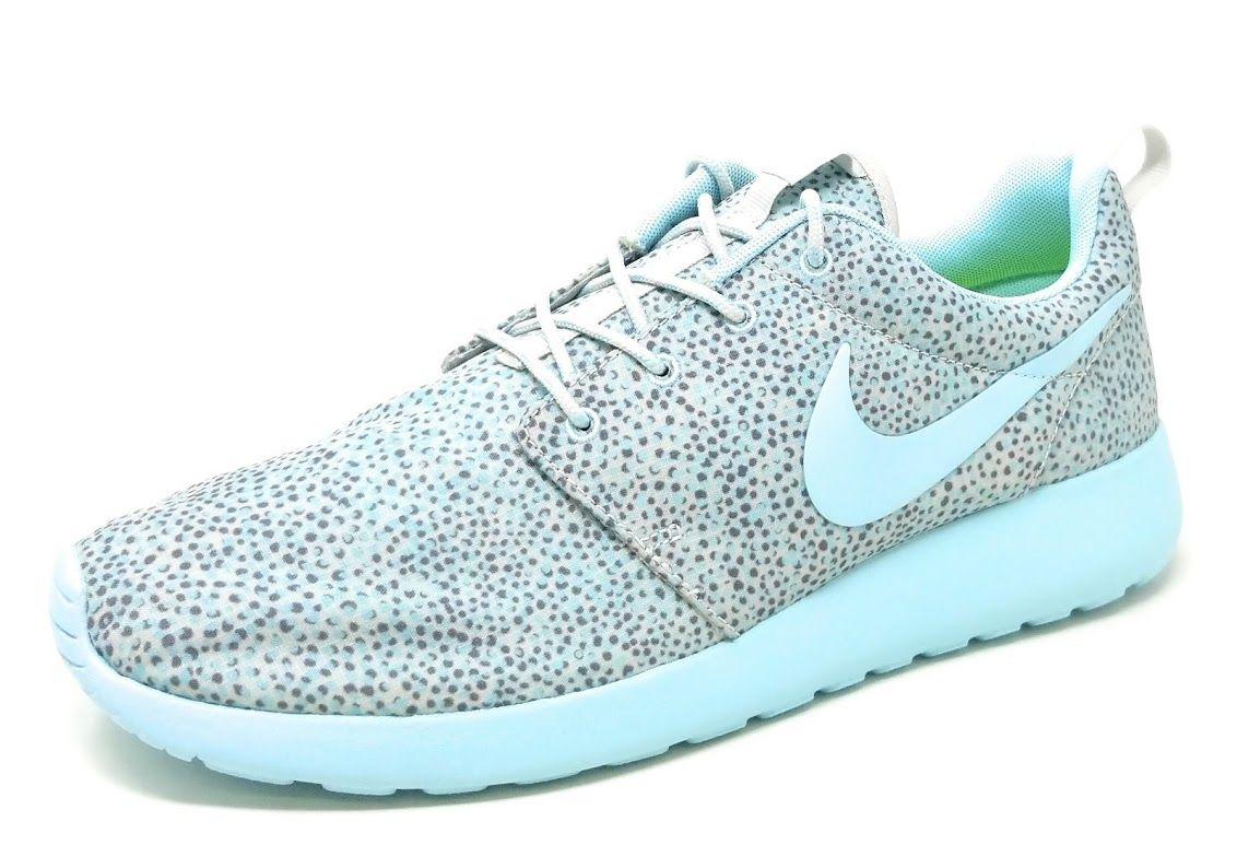 nike roshe run print womens