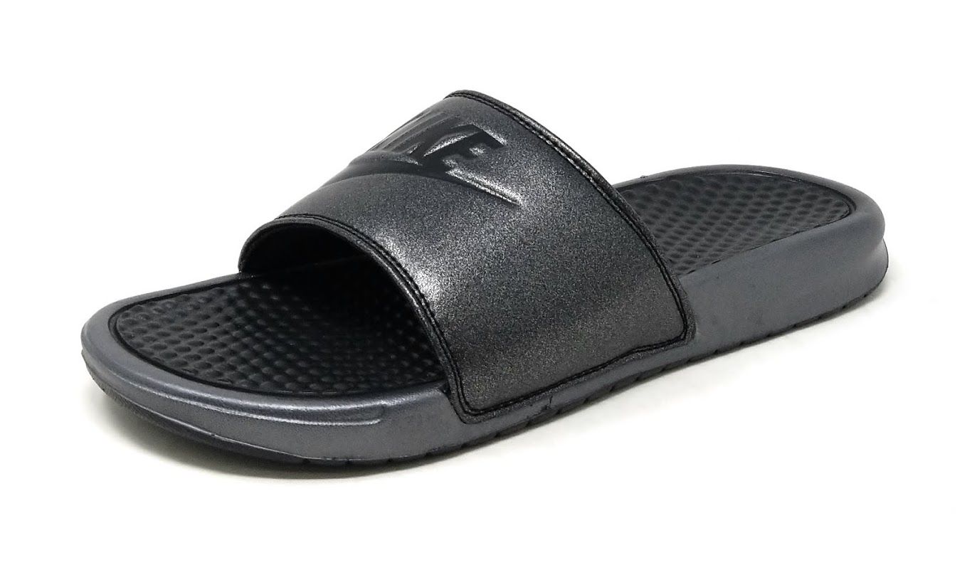 nike benassi metallic qs