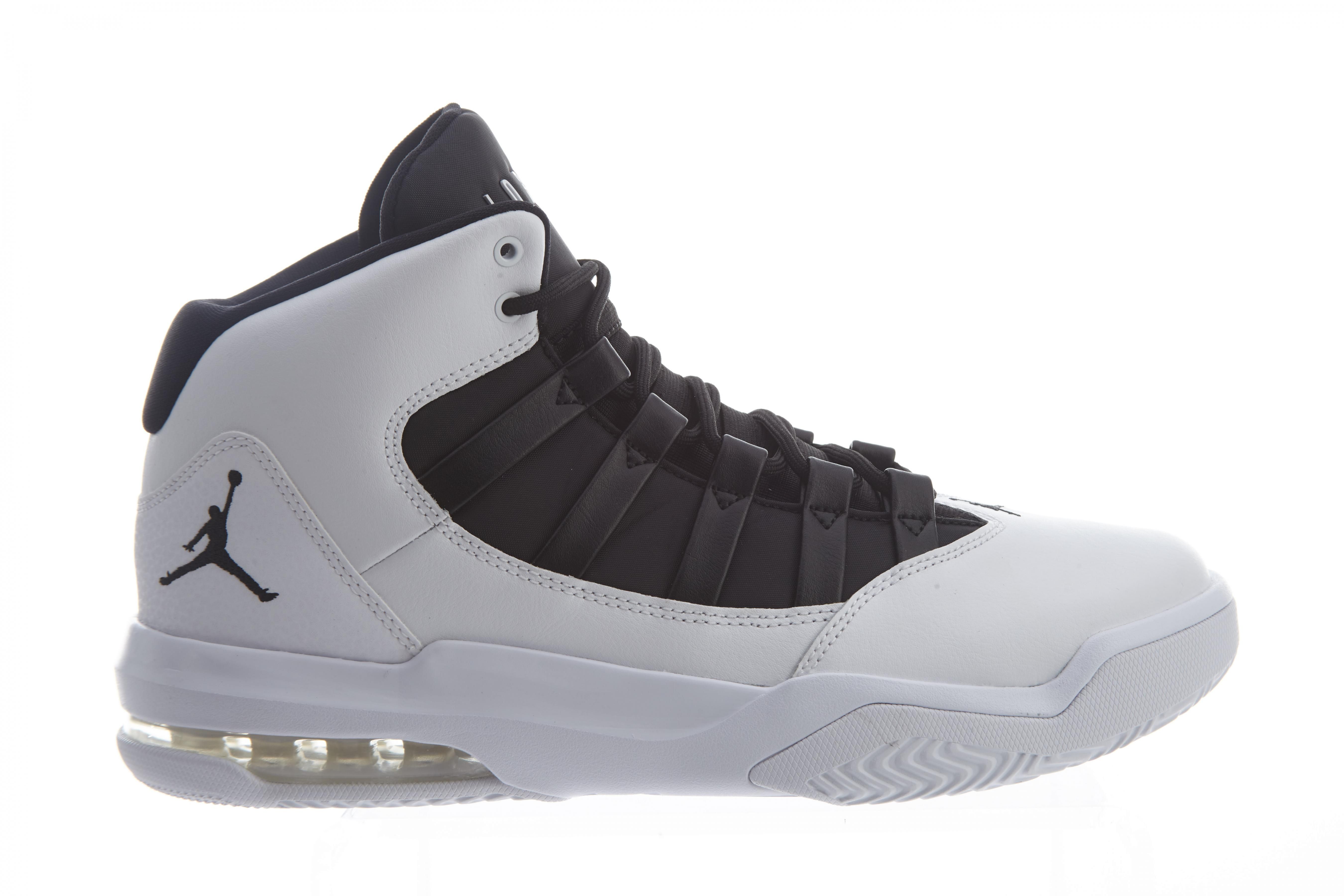 jordan men's max aura