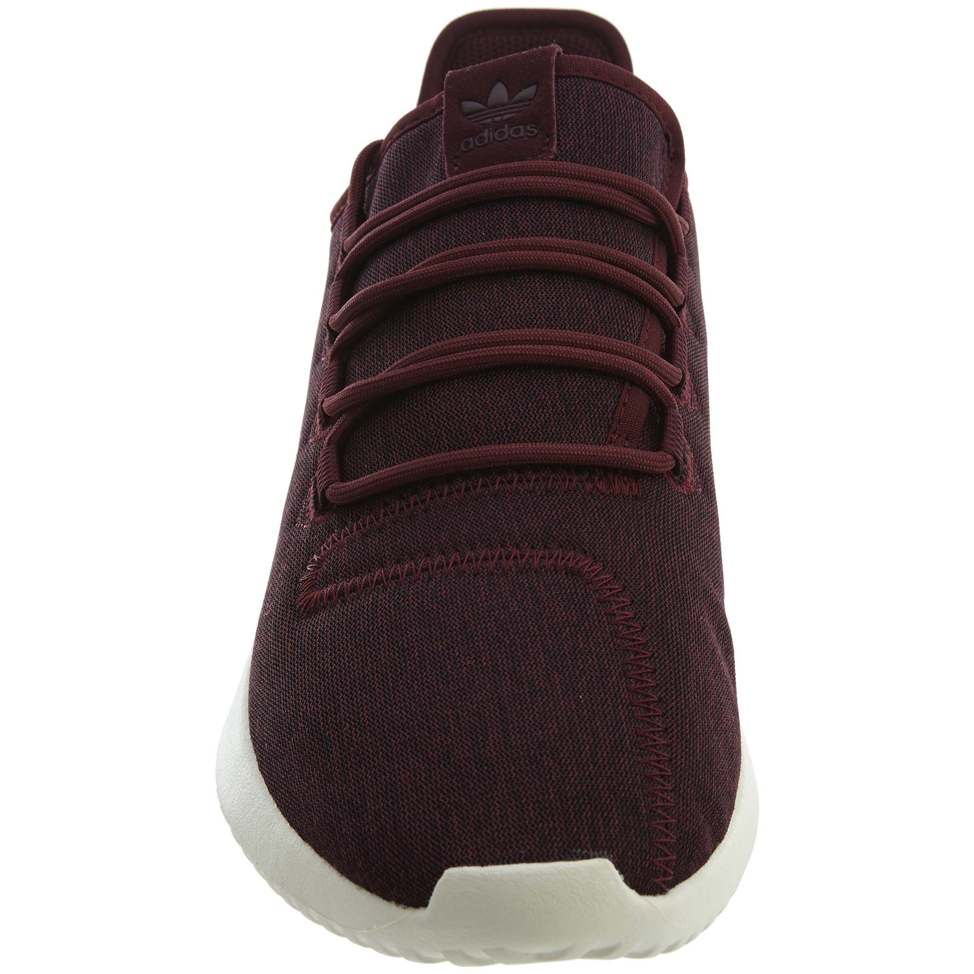 maroon tennis shoes